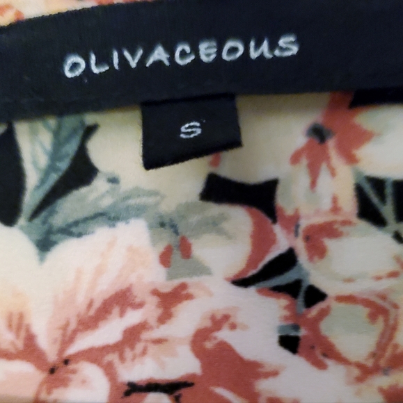 Olivaceous long sleeve short pink floral romper S - Picture 4 of 5